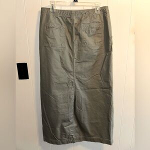 Old Navy - Olive green skirt - size 10 - 100% cotton
